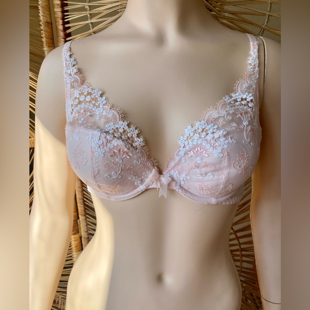 Simone Perele Pink Lace Embroidered Feminine Bra Size 34B FR 90
